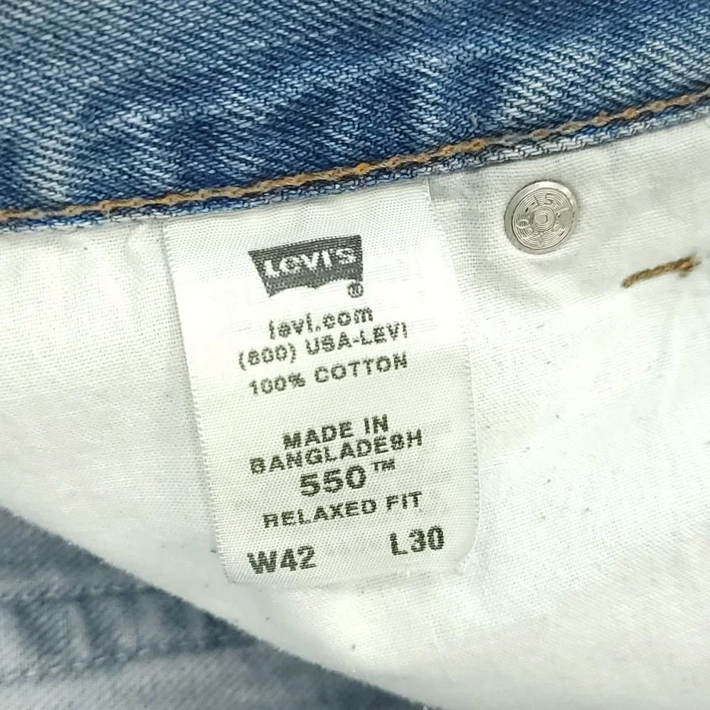 Levi's Jeans Men's 42x30 550 Relaxed Fit Blue Denim Faded Distressed - Picture 13 of 15